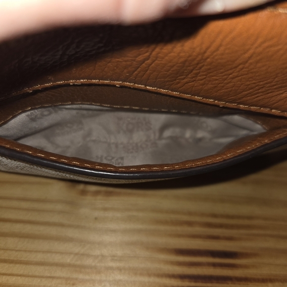 Michael‎ Michael Kors Fulton Flap Crossbody Cream And Brown - Picture 5 of 13